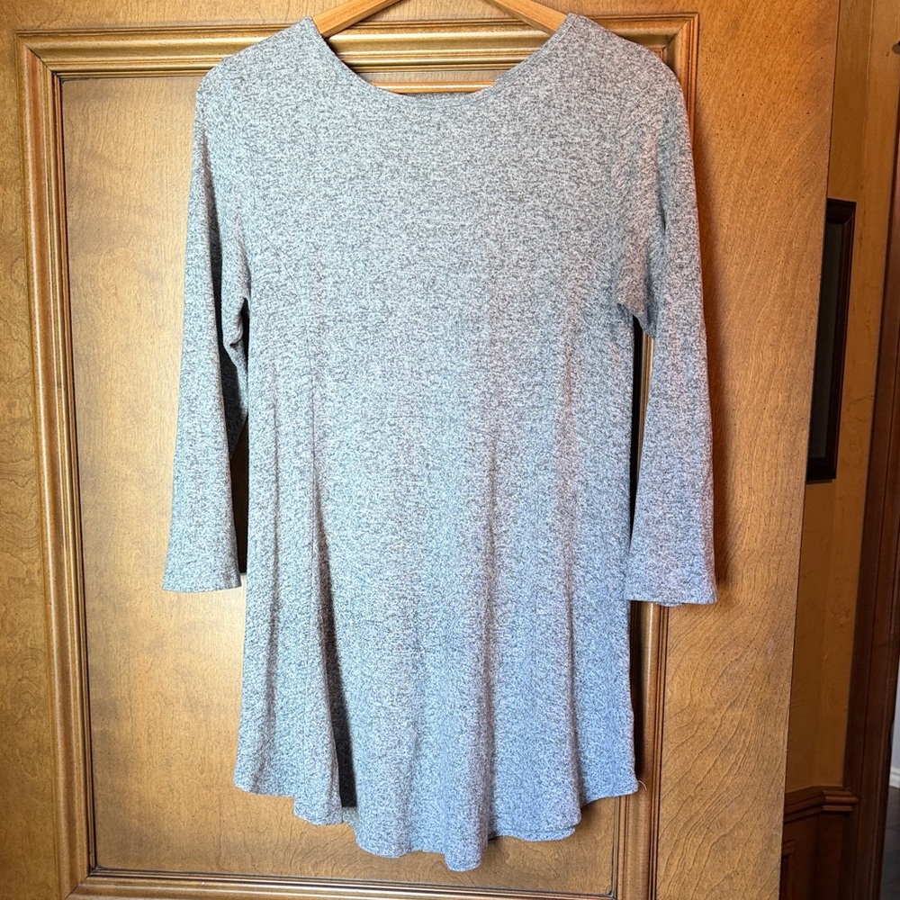 bobeau Heather Gray Long Sleeve Swing Top